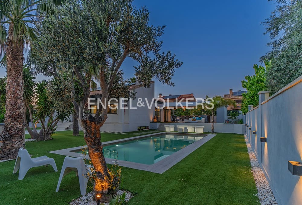 7 makuuhuone Huvila myytävänä paikassa Muchamiel / Mutxamel mukana uima-altaan 
autotalli - 1 100 000 € (Ref: 9679187)