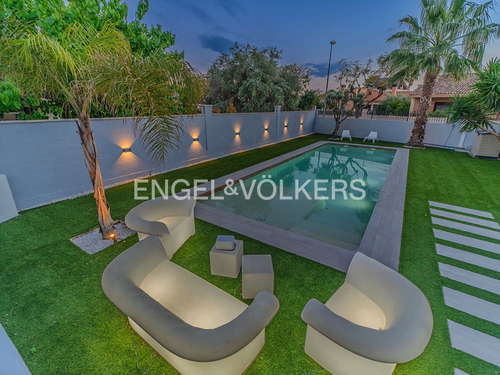 7 makuuhuone Huvila myytävänä paikassa Muchamiel / Mutxamel mukana uima-altaan 
autotalli - 1 100 000 € (Ref: 9679187)