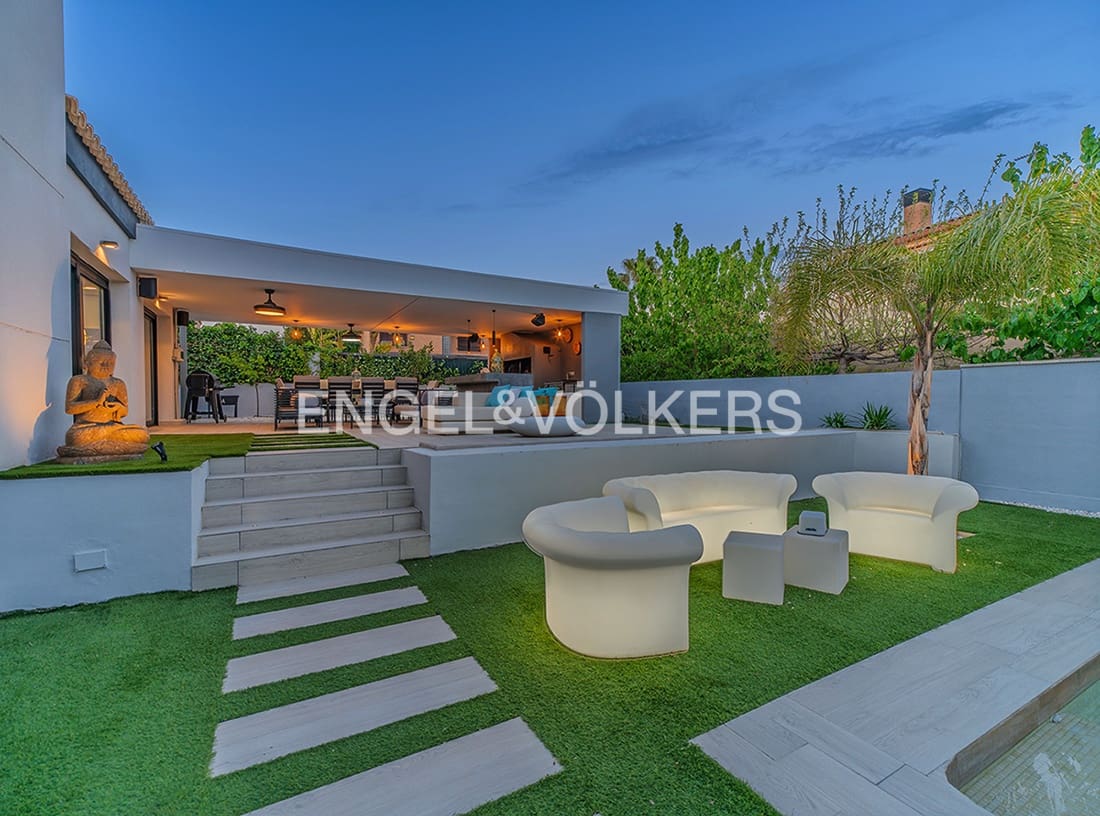 7 makuuhuone Huvila myytävänä paikassa Muchamiel / Mutxamel mukana uima-altaan 
autotalli - 1 100 000 € (Ref: 9679187)