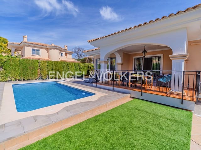 Chalet de 4 habitaciones en Muchamiel / Mutxamel en venta con piscina garaje - 599.000 € (Ref: 9708045)
