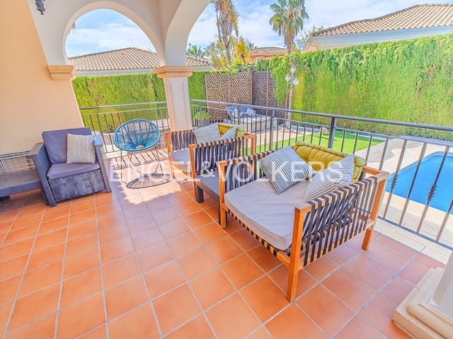 Chalet de 4 habitaciones en Muchamiel / Mutxamel en venta con piscina garaje - 599.000 € (Ref: 9708045)