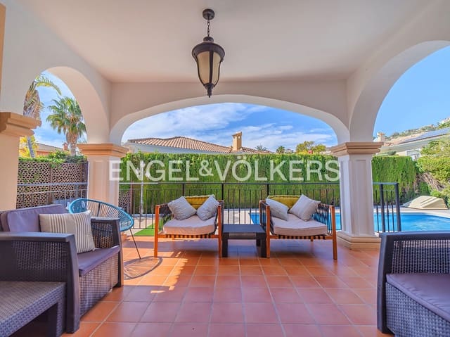 Chalet de 4 habitaciones en Muchamiel / Mutxamel en venta con piscina garaje - 599.000 € (Ref: 9708045)