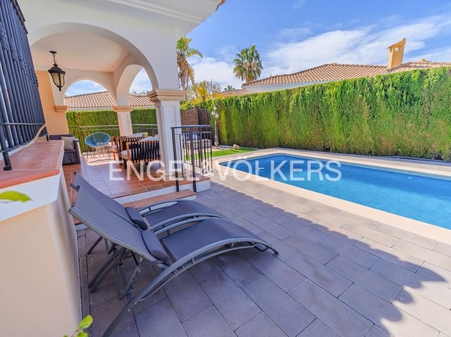 Chalet de 4 habitaciones en Muchamiel / Mutxamel en venta con piscina garaje - 599.000 € (Ref: 9708045)