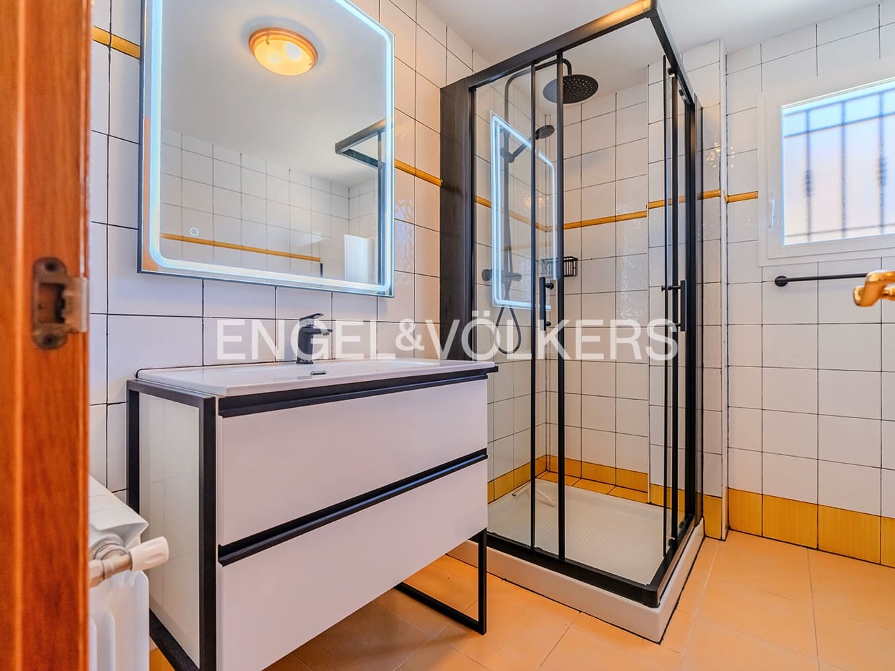 4 makuuhuone Huvila myytävänä paikassa Muchamiel / Mutxamel mukana uima-altaan 
autotalli - 599 000 € (Ref: 9708045)