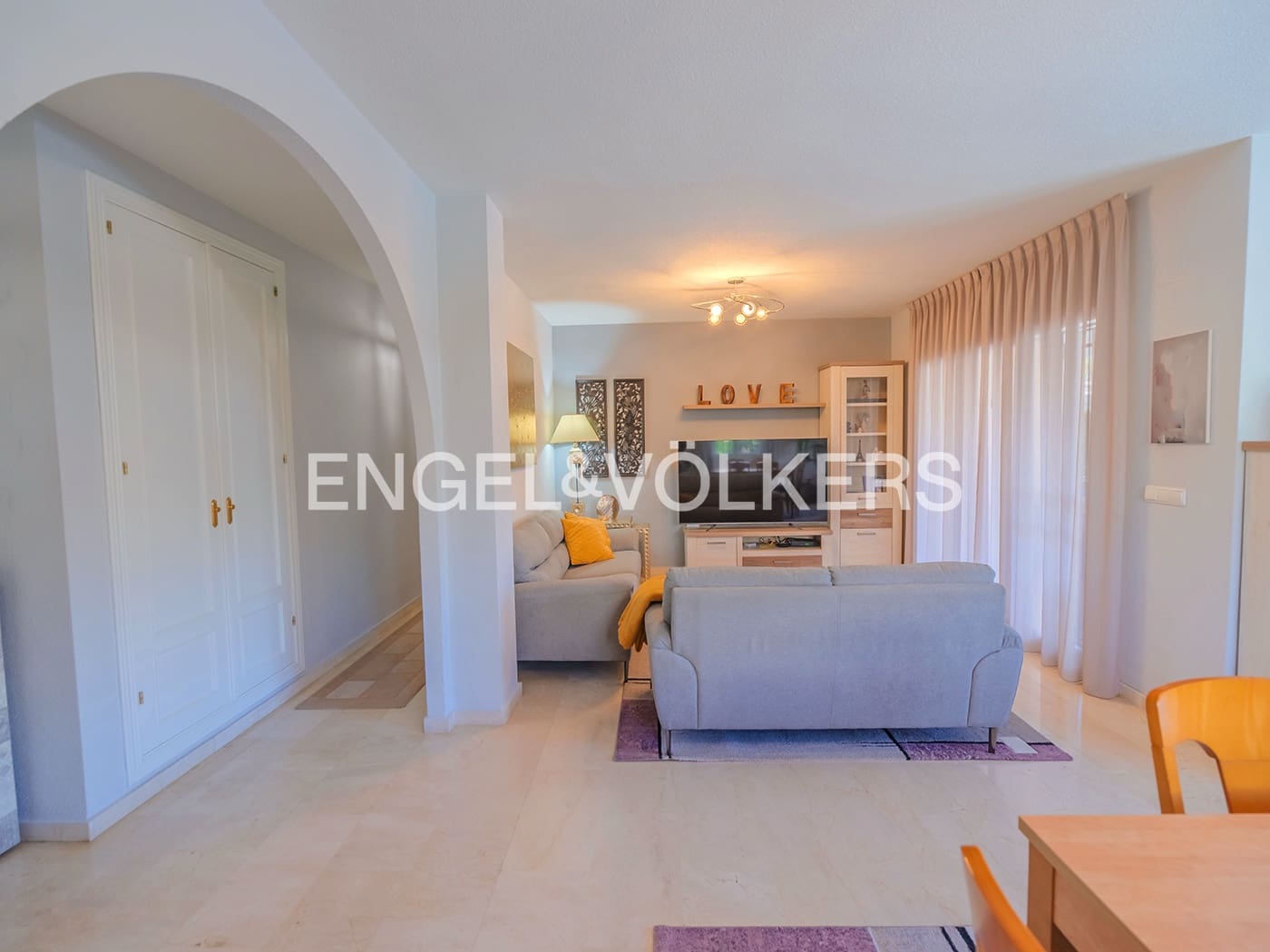 4 makuuhuone Huvila myytävänä paikassa Muchamiel / Mutxamel mukana uima-altaan 
autotalli - 599 000 € (Ref: 9708045)