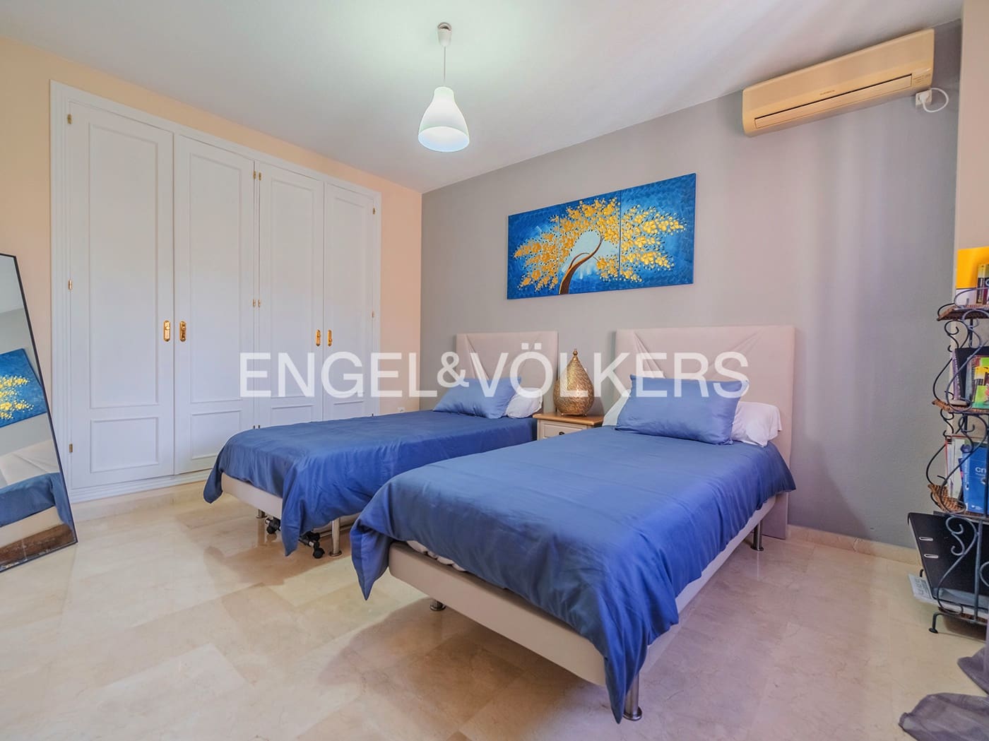 4 makuuhuone Huvila myytävänä paikassa Muchamiel / Mutxamel mukana uima-altaan 
autotalli - 599 000 € (Ref: 9708045)