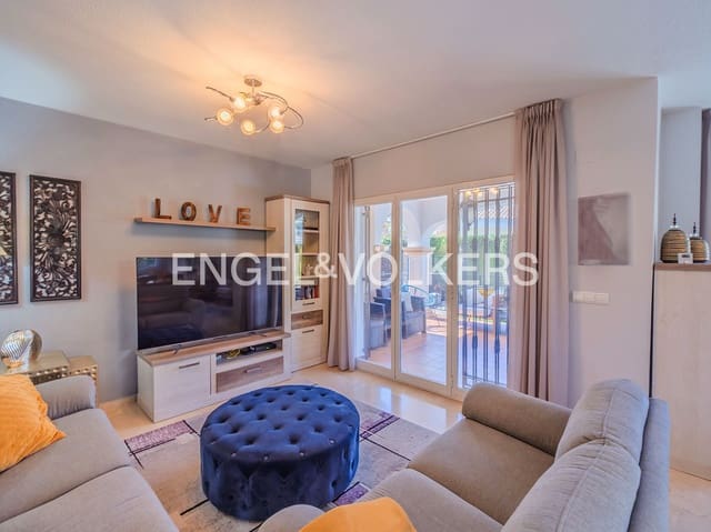 Chalet de 4 habitaciones en Muchamiel / Mutxamel en venta con piscina garaje - 599.000 € (Ref: 9708045)