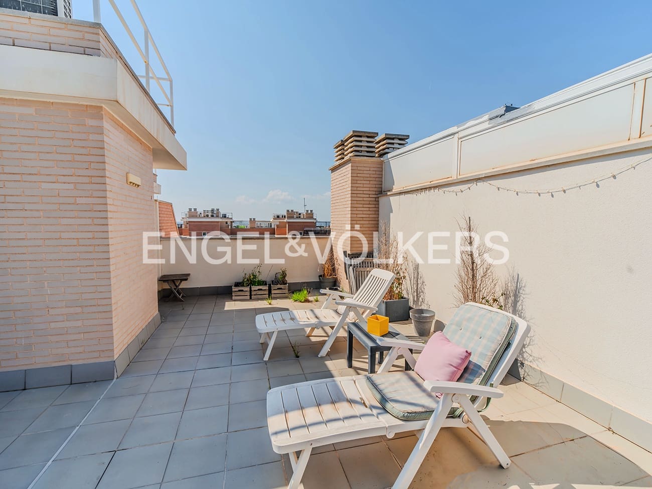 3 makuuhuone Kattohuoneisto myytävänä paikassa Alicante kaupunki mukana uima-altaan 
autotalli - 630 000 € (Ref: 9720364)