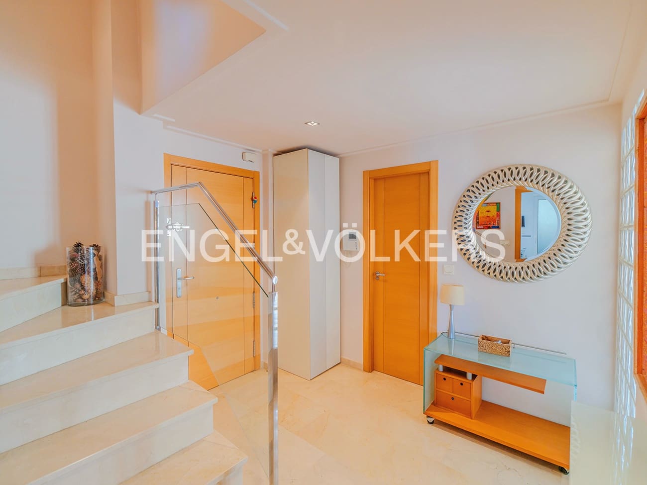 3 makuuhuone Kattohuoneisto myytävänä paikassa Alicante kaupunki mukana uima-altaan 
autotalli - 630 000 € (Ref: 9720364)