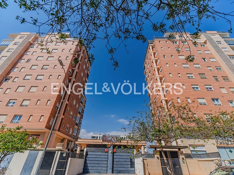 3 makuuhuone Kattohuoneisto myytävänä paikassa Alicante kaupunki mukana uima-altaan 
autotalli - 630 000 € (Ref: 9720364)