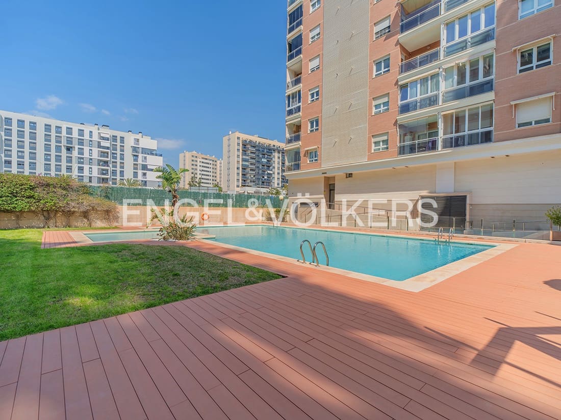 3 makuuhuone Kattohuoneisto myytävänä paikassa Alicante kaupunki mukana uima-altaan 
autotalli - 630 000 € (Ref: 9720364)