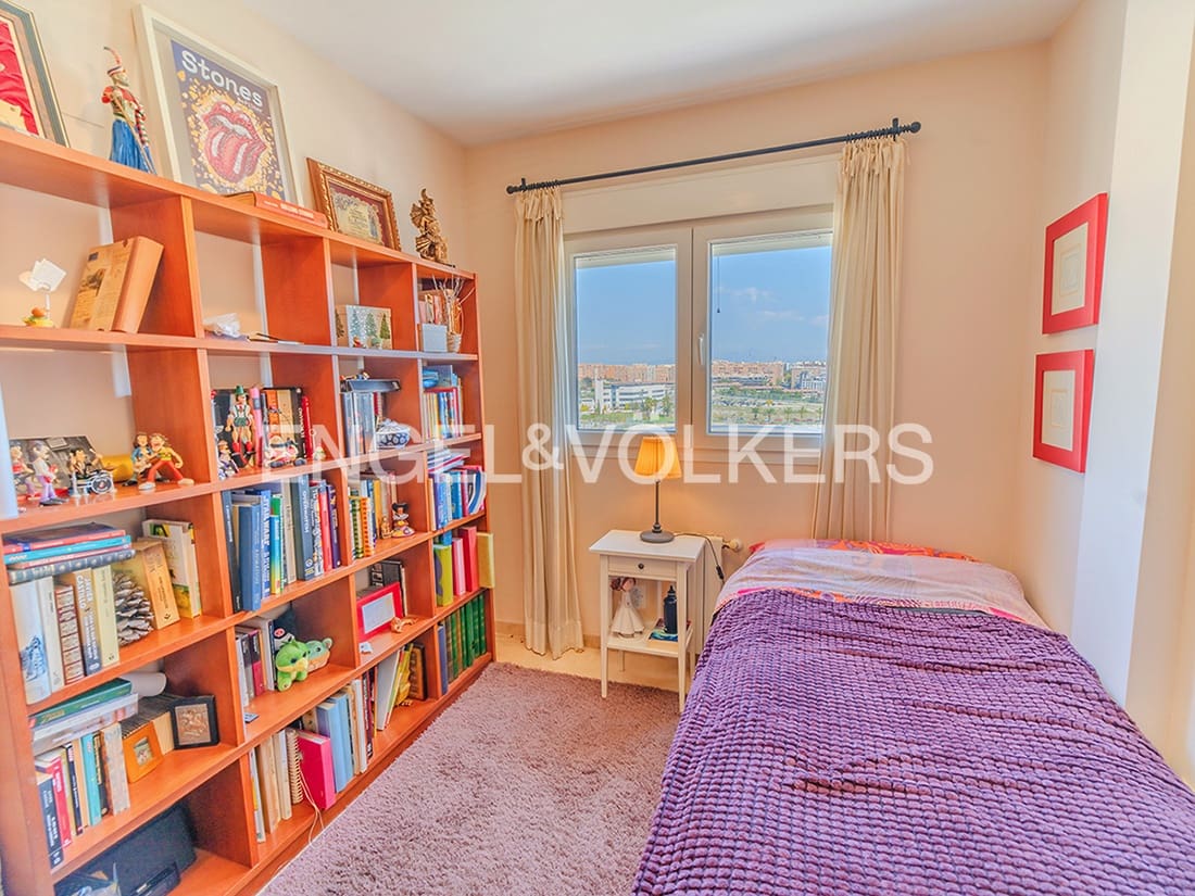 3 makuuhuone Kattohuoneisto myytävänä paikassa Alicante kaupunki mukana uima-altaan 
autotalli - 630 000 € (Ref: 9720364)