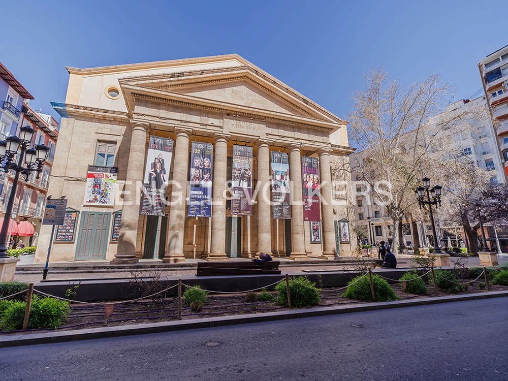 Ático de 5 habitaciones en Alicante / Alacant ciudad en venta con garaje - 1.800.000 € (Ref: 9720528)