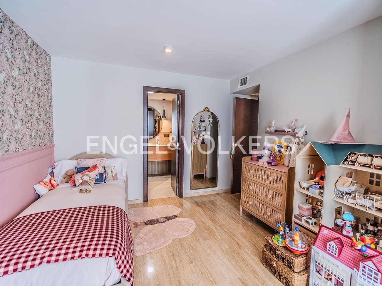 Ático de 5 habitaciones en Alicante / Alacant ciudad en venta con garaje - 1.800.000 € (Ref: 9720528)