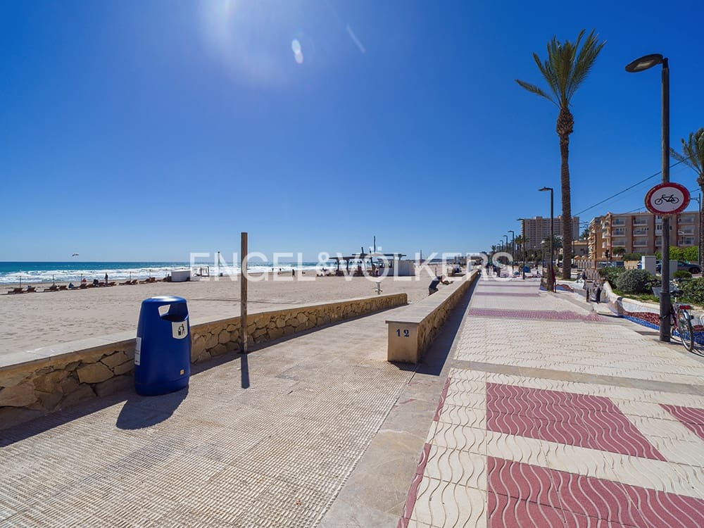 Apartamento de 4 habitaciones en Alicante / Alacant ciudad en venta - 775.000 € (Ref: 9736100)