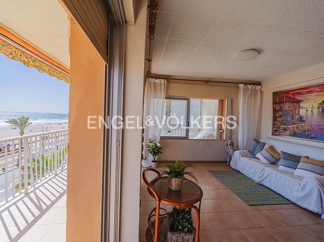 Apartamento de 4 habitaciones en Alicante / Alacant ciudad en venta - 775.000 € (Ref: 9736100)