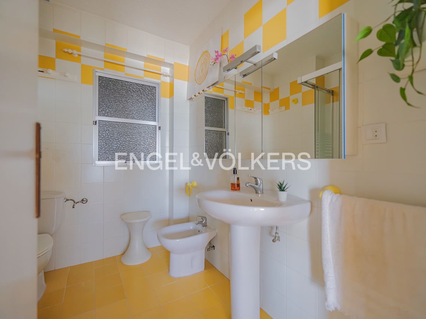 Apartamento de 4 habitaciones en Alicante / Alacant ciudad en venta - 775.000 € (Ref: 9736100)