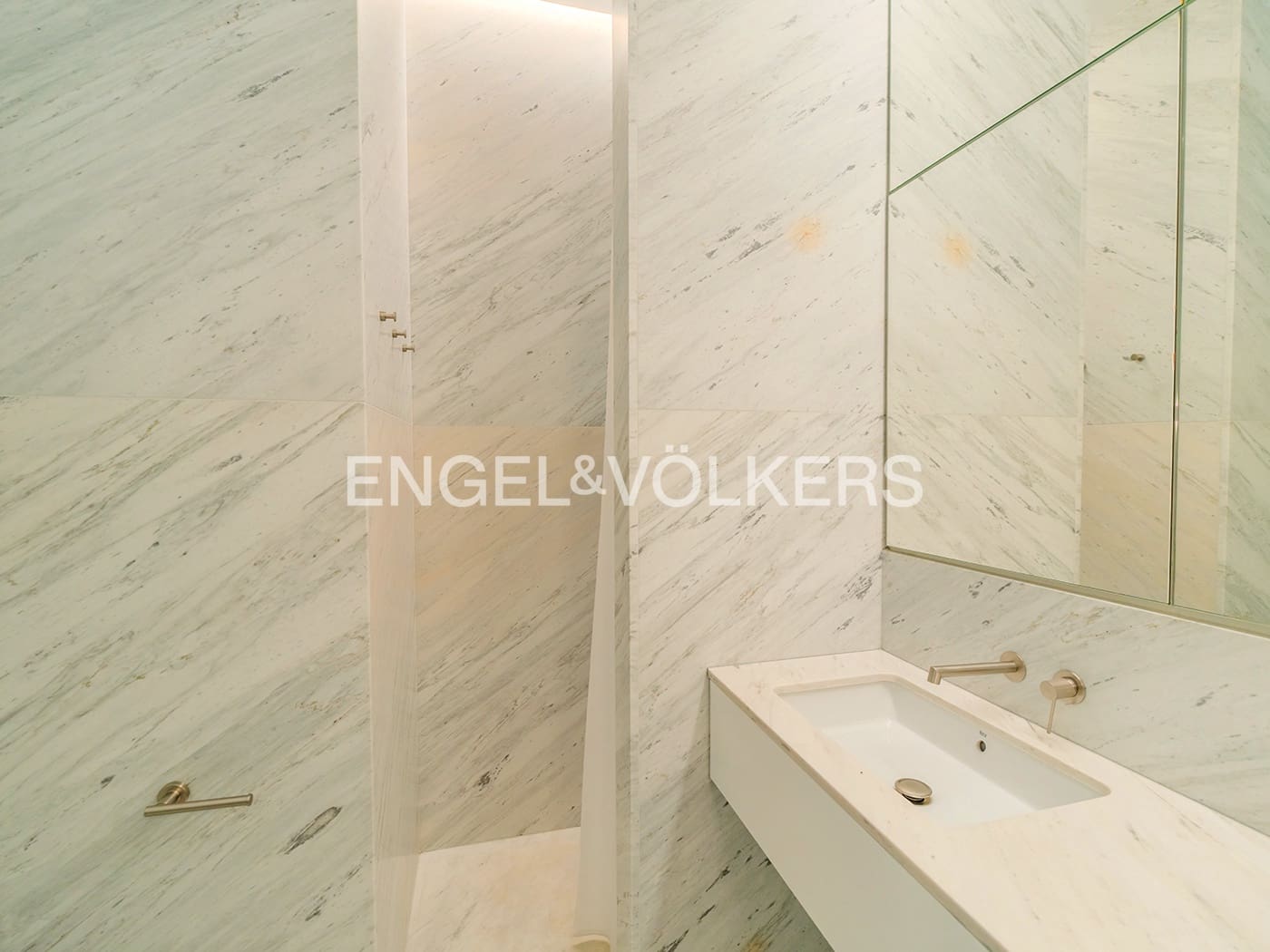 3 soveværelse Lejlighed til salg i Alicante by - € 1.290.000 (Ref: 9753729)