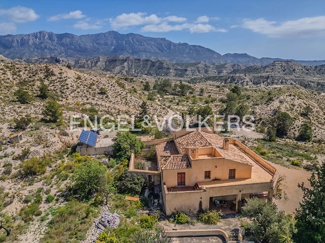 5 soverom Finca/Herregård til salgs i Jijona / Xixona med svømmebasseng garasje - € 460 000 (Ref: 9761465)