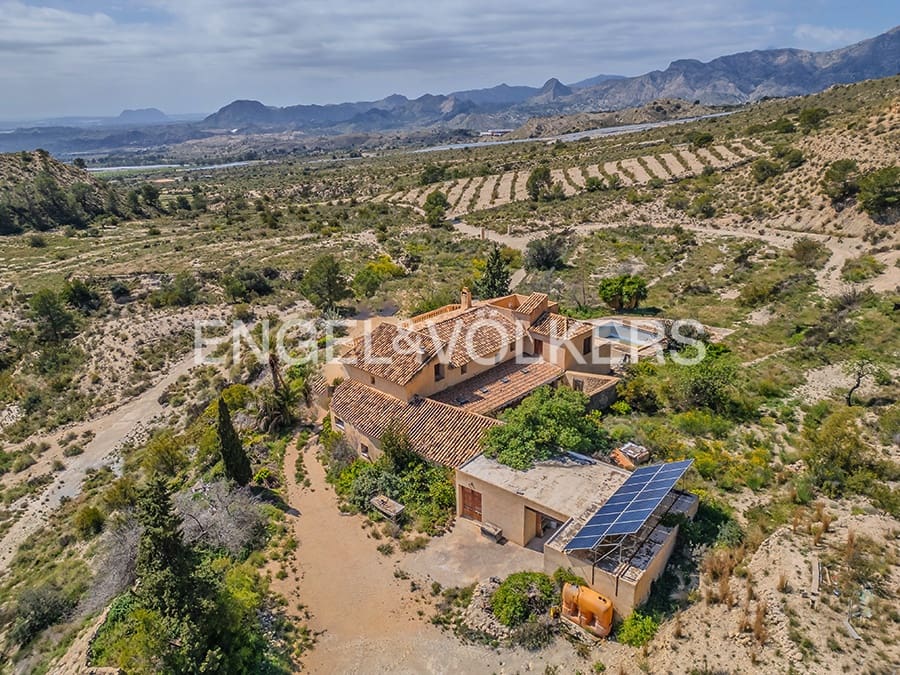 5 soverom Finca/Herregård til salgs i Jijona / Xixona med svømmebasseng garasje - € 460 000 (Ref: 9761465)