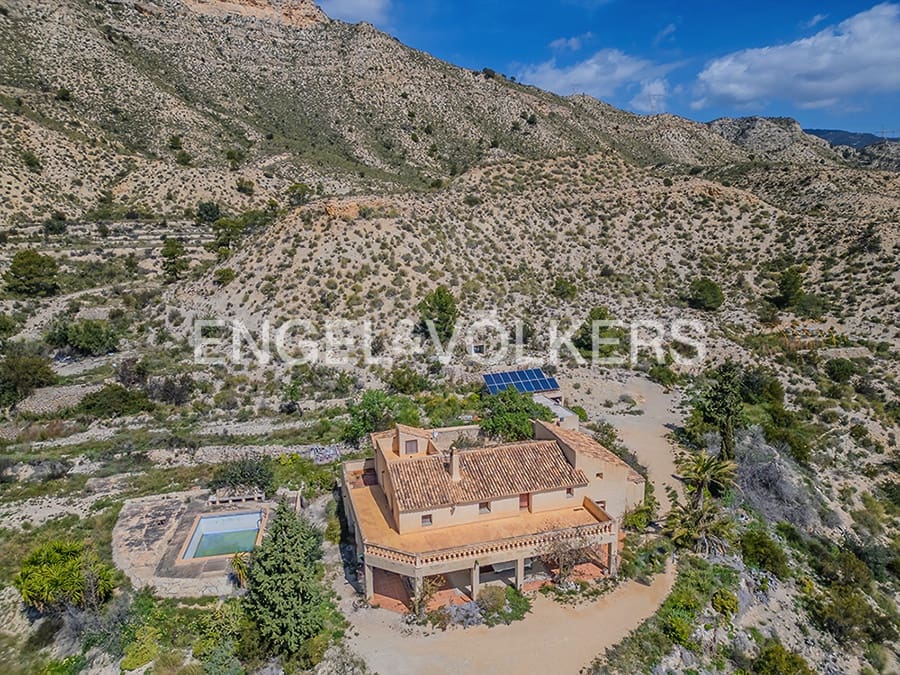 5 soverom Finca/Herregård til salgs i Jijona / Xixona med svømmebasseng garasje - € 460 000 (Ref: 9761465)