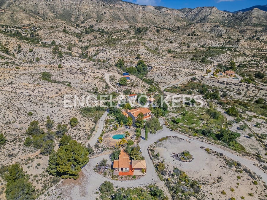 5 soverom Finca/Herregård til salgs i Jijona / Xixona med svømmebasseng garasje - € 730 000 (Ref: 9761470)