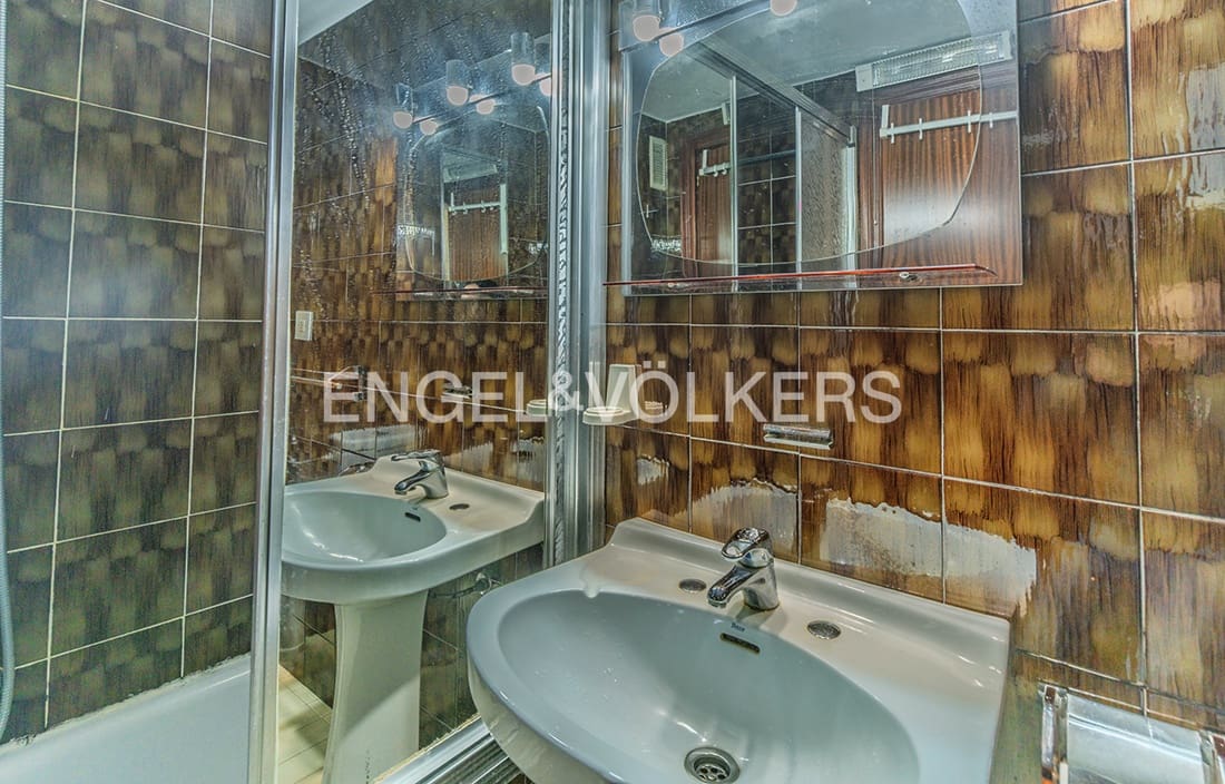 4 bedroom Apartment for sale in Alicante / Alacant city with garage - € 380,000 (Ref: 9765332)