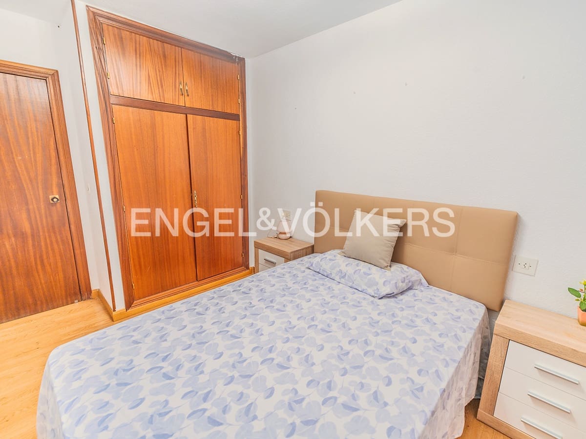 4 bedroom Apartment for sale in Alicante / Alacant city with garage - € 380,000 (Ref: 9765332)