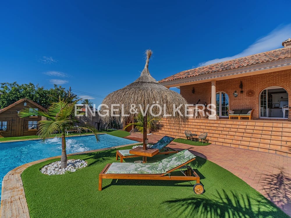 4 bedroom Villa for sale in San Vicente / Sant Vicent del Raspeig with pool garage - € 1,065,000 (Ref: 9777214)