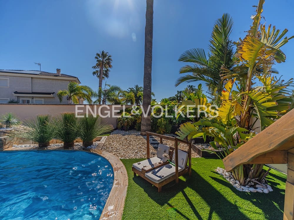 4 bedroom Villa for sale in San Vicente / Sant Vicent del Raspeig with pool garage - € 1,065,000 (Ref: 9777214)