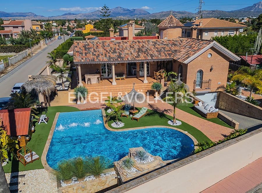 4 bedroom Villa for sale in San Vicente / Sant Vicent del Raspeig with pool garage - € 1,065,000 (Ref: 9777214)