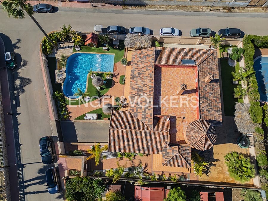 4 bedroom Villa for sale in San Vicente / Sant Vicent del Raspeig with pool garage - € 1,065,000 (Ref: 9777214)