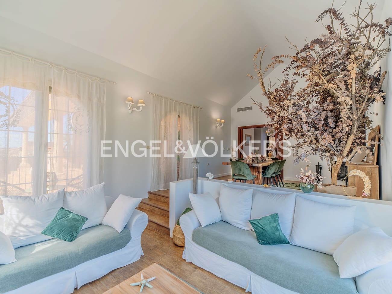 4 bedroom Villa for sale in San Vicente / Sant Vicent del Raspeig with pool garage - € 1,065,000 (Ref: 9777214)