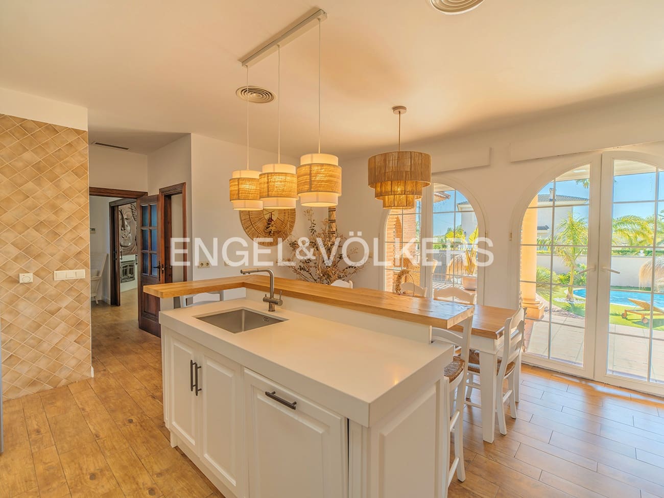 4 bedroom Villa for sale in San Vicente / Sant Vicent del Raspeig with pool garage - € 1,065,000 (Ref: 9777214)