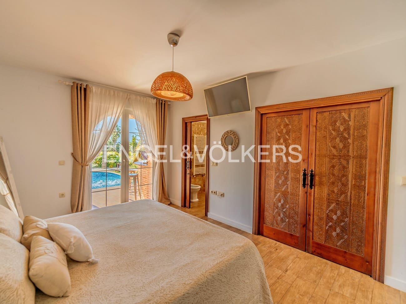 4 bedroom Villa for sale in San Vicente / Sant Vicent del Raspeig with pool garage - € 1,065,000 (Ref: 9777214)