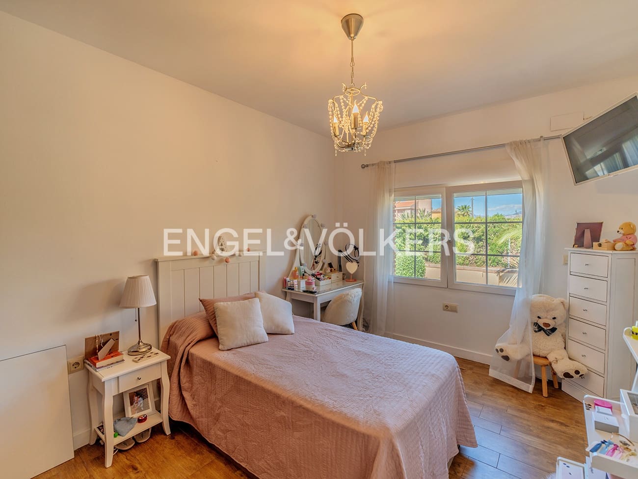 4 bedroom Villa for sale in San Vicente / Sant Vicent del Raspeig with pool garage - € 1,065,000 (Ref: 9777214)