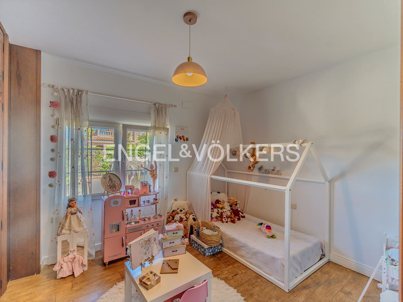 4 bedroom Villa for sale in San Vicente / Sant Vicent del Raspeig with pool garage - € 1,065,000 (Ref: 9777214)