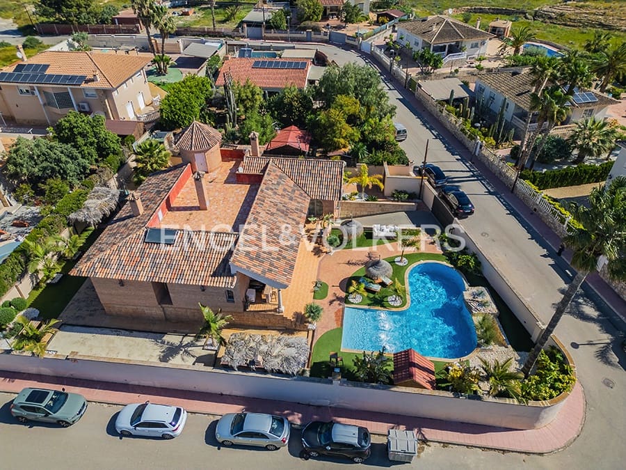 4 bedroom Villa for sale in San Vicente / Sant Vicent del Raspeig with pool garage - € 1,065,000 (Ref: 9777214)