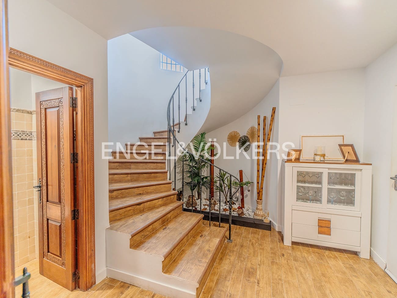 4 bedroom Villa for sale in San Vicente / Sant Vicent del Raspeig with pool garage - € 1,065,000 (Ref: 9777214)