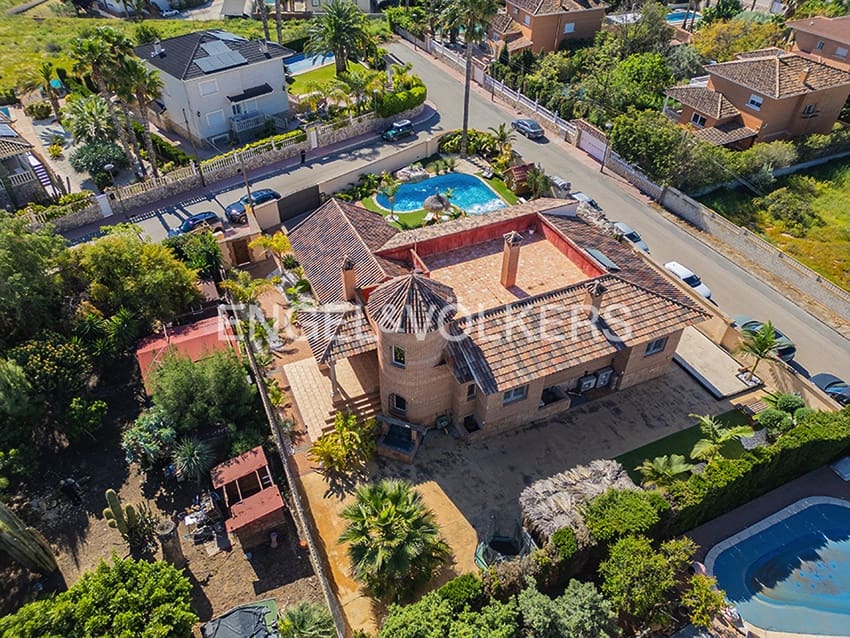 4 bedroom Villa for sale in San Vicente / Sant Vicent del Raspeig with pool garage - € 1,065,000 (Ref: 9777214)