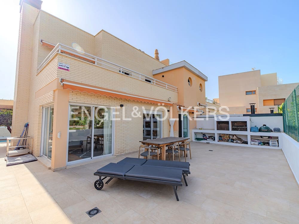 4 soveværelse Villa til salg i San Juan de Alicante / Sant Joan d'Alacant med swimmingpool garage - € 1.065.000 (Ref: 9793241)