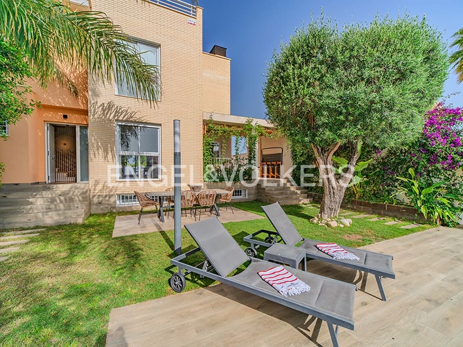 4 soveværelse Villa til salg i San Juan de Alicante / Sant Joan d'Alacant med swimmingpool garage - € 1.065.000 (Ref: 9793241)