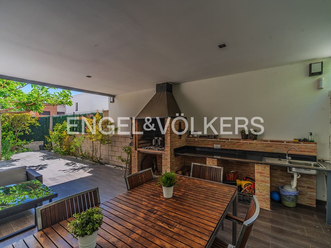 4 camera da letto Villa in vendita in Muchamiel / Mutxamel con piscina garage - 680.000 € (Rif: 9793629)