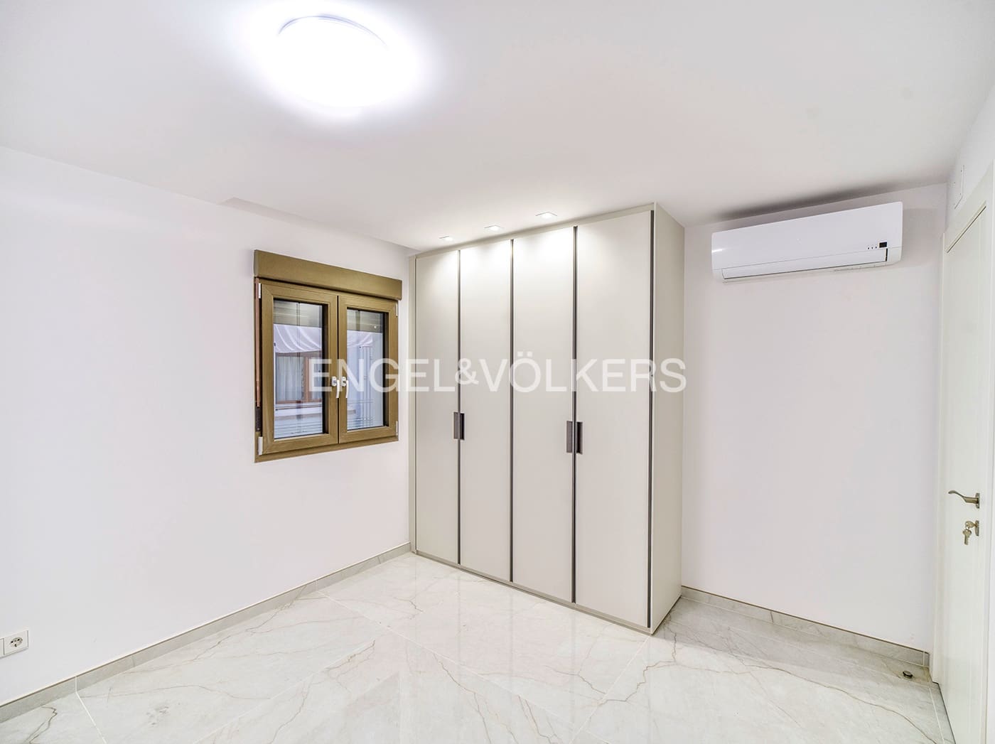4 slaapkamer Appartement te koop in Alicante stad met garage - € 920.000 (Ref: 9798284)