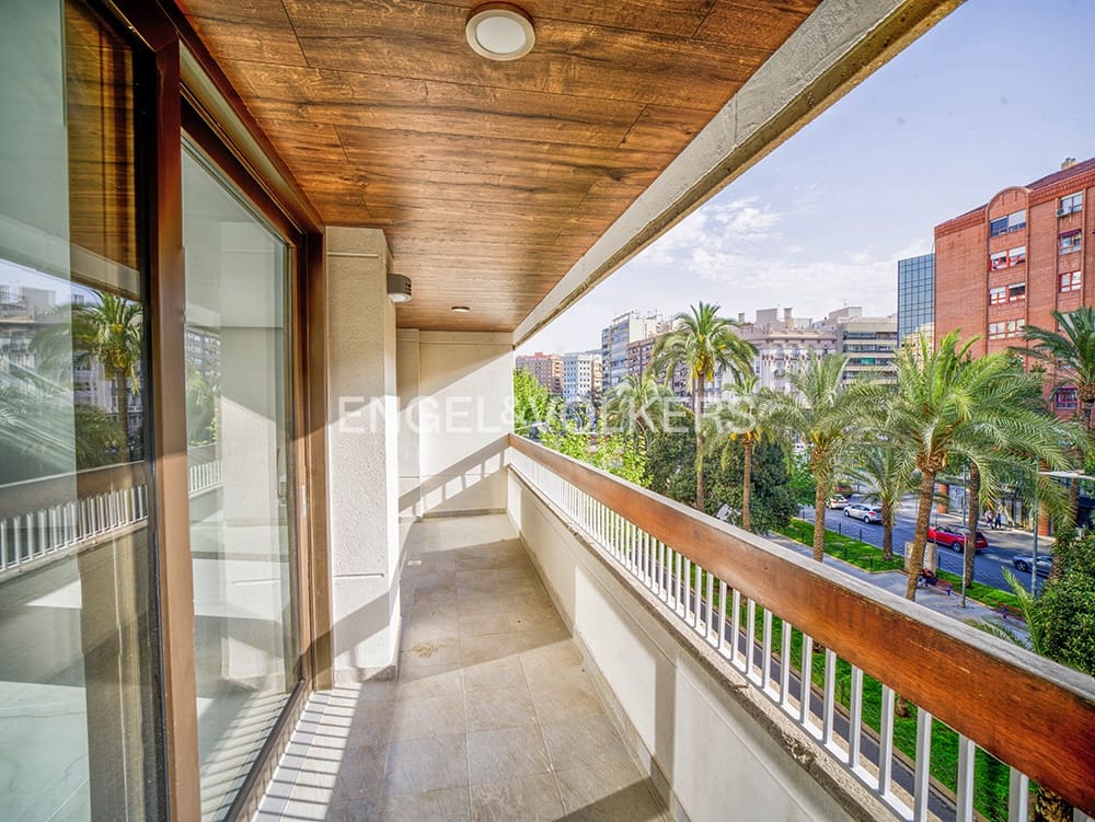 4 slaapkamer Appartement te koop in Alicante stad met garage - € 920.000 (Ref: 9798284)