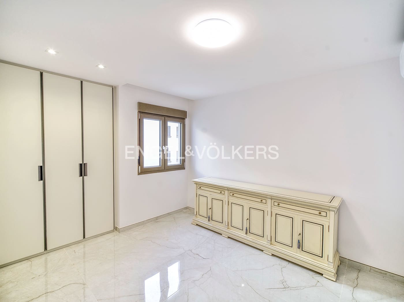4 slaapkamer Appartement te koop in Alicante stad met garage - € 920.000 (Ref: 9798284)