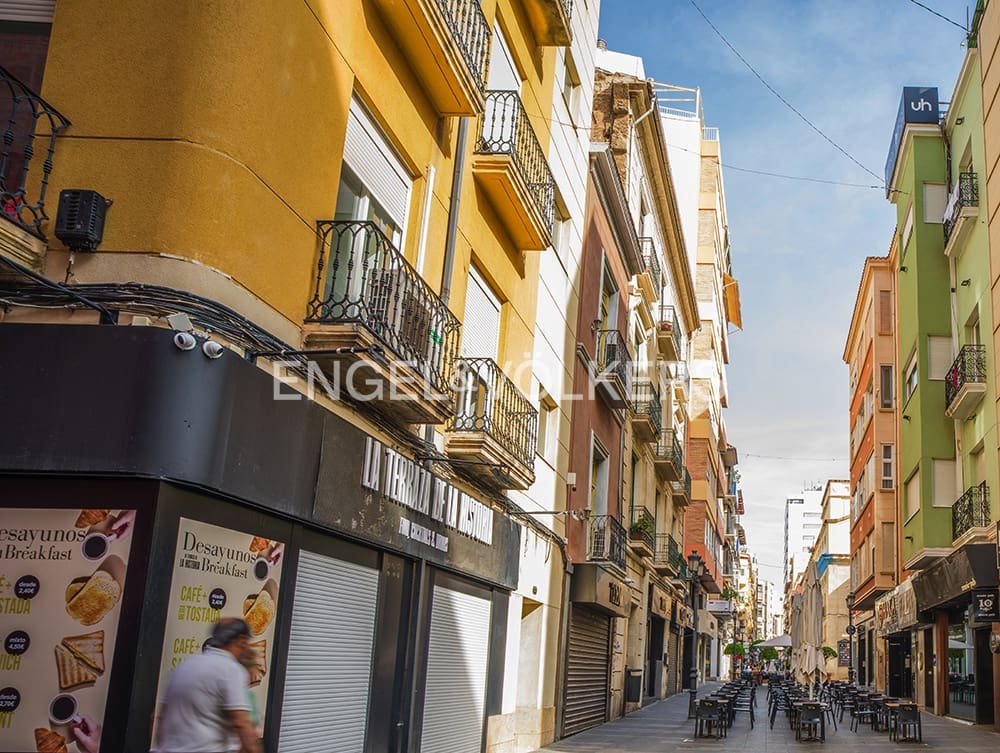 Penthouse for sale in Alicante / Alacant city - € 255,000 (Ref: 9803707)