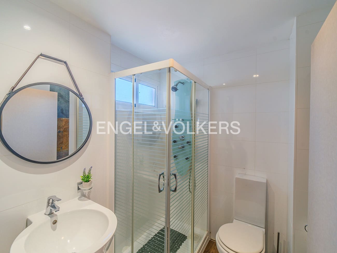 3 quarto Penthouse para venda em Playa de San Juan com piscina garagem - 649 000 € (Ref: 9810454)