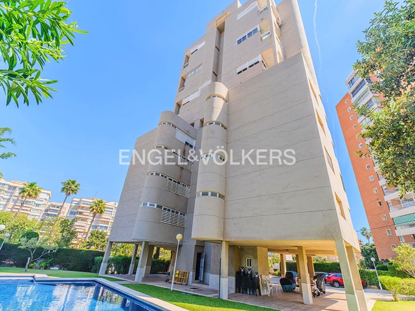 3 quarto Penthouse para venda em Playa de San Juan com piscina garagem - 649 000 € (Ref: 9810454)