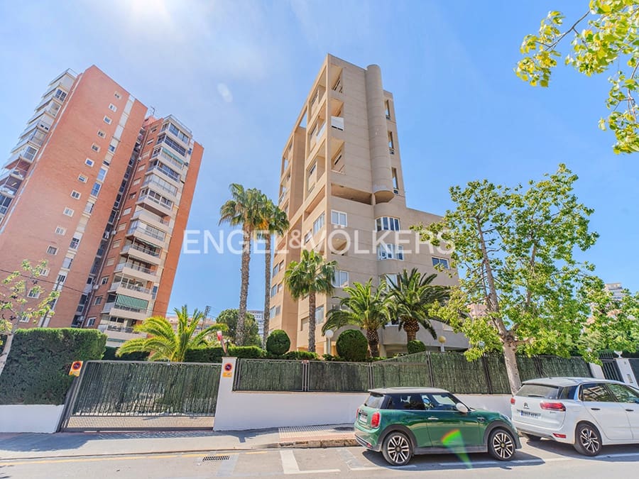 3 quarto Penthouse para venda em Playa de San Juan com piscina garagem - 649 000 € (Ref: 9810454)